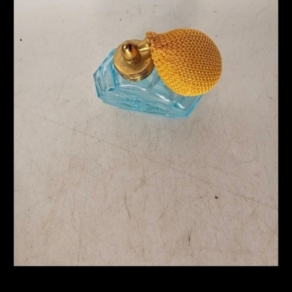 Vintage azure blue perfume bottle with an atomizer - Picture 5 of 7